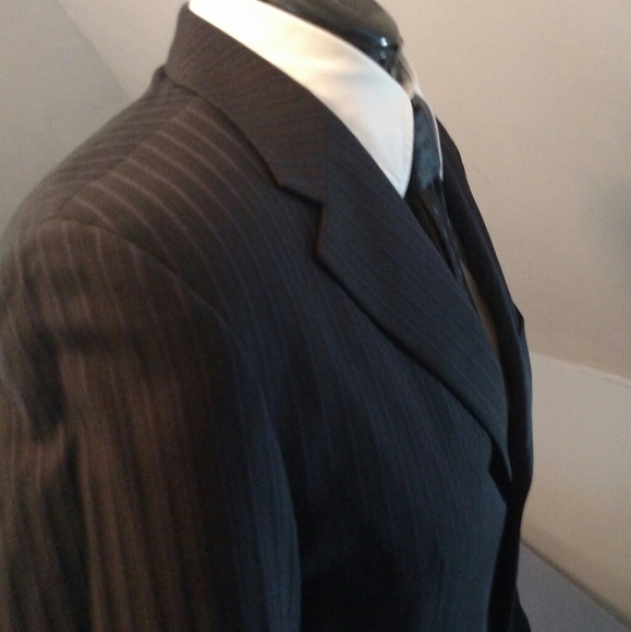 Men's suit - Picture 3 of 8